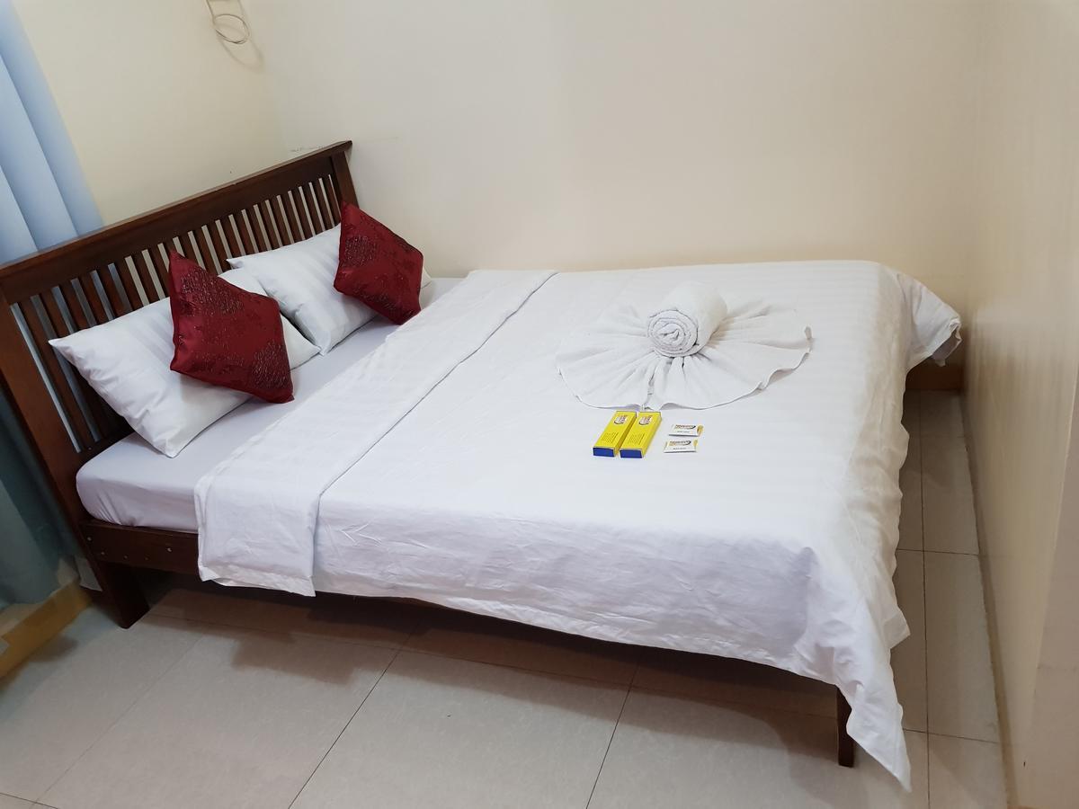 Eduardo'S Resort Calapan Екстер'єр фото
